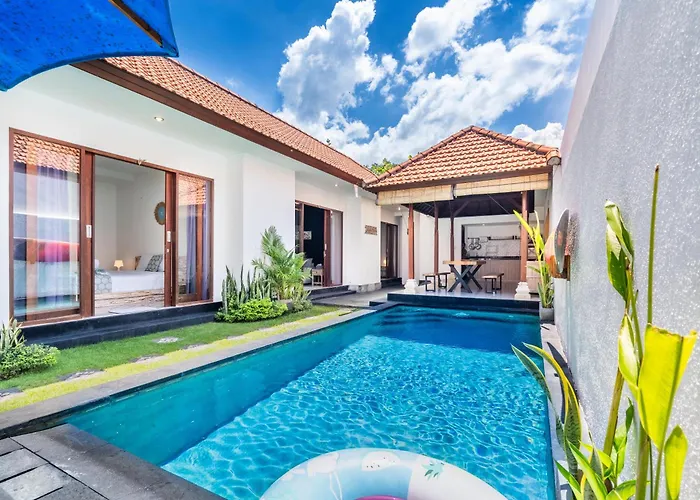 Azure 3 - Tropical 4-bedroom Pool Near *