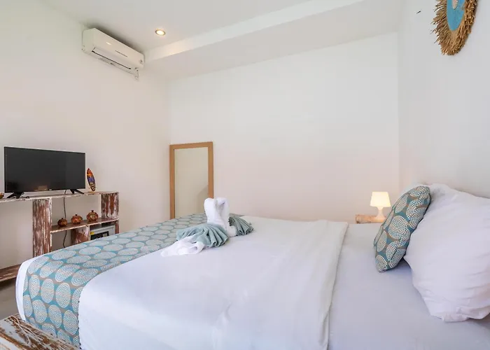 Azure 3 - Tropical 4-bedroom Pool Near Вилла