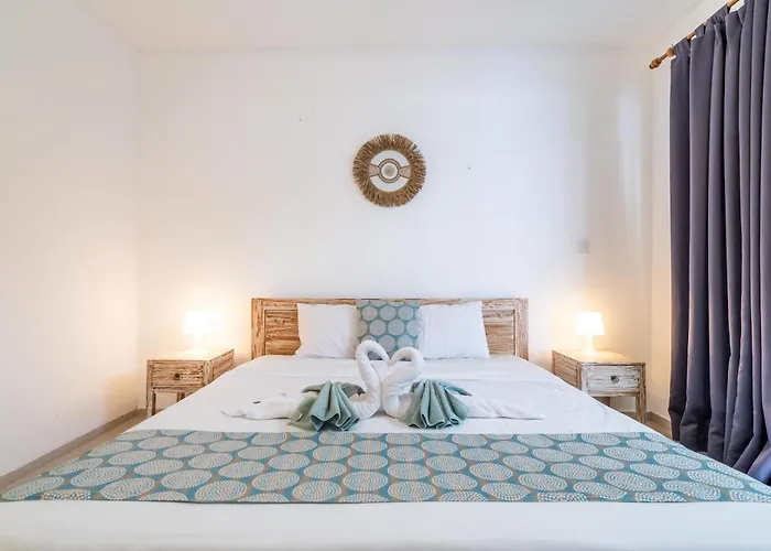 Azure 3 - Tropical 4-bedroom Pool Near Вилла